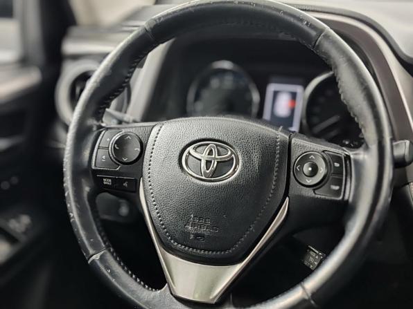 Toyota RAV4 IV (XA40) Рестайлинг с пробегом 2017 года, цена 2 375 000 рублей, 202694 км, внедорожник, Автокод Объявления