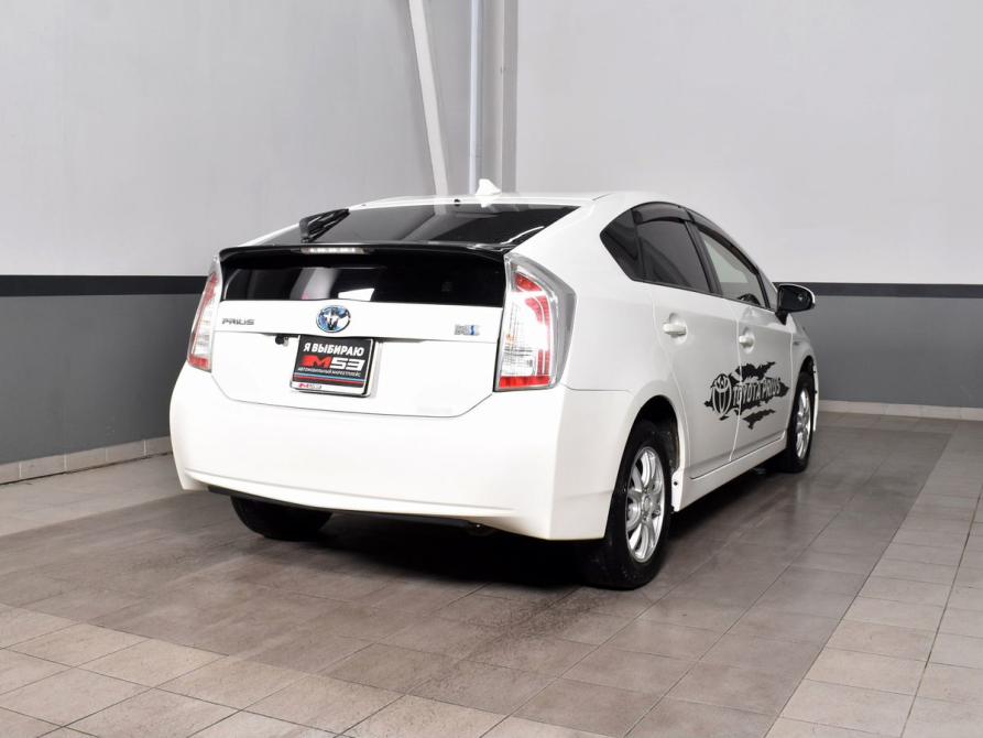Toyota Prius III Рестайлинг (XW30) Кемерово  - изображение 4