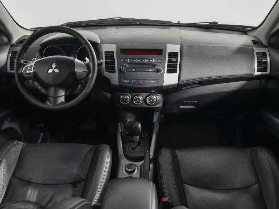 Mitsubishi Outlander II Рестайлинг Санкт-Петербург  - изображение 14