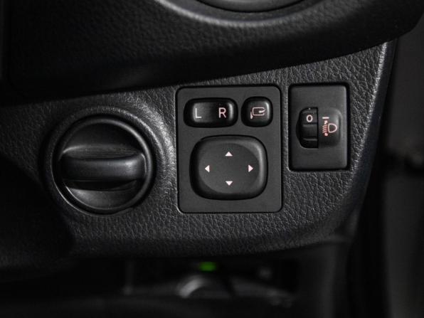 Toyota Vitz III (XP130) Рестайлинг 2 с пробегом 2018 года, цена 1 040 000 рублей, 55922 км, хэтчбек, Автокод Объявления