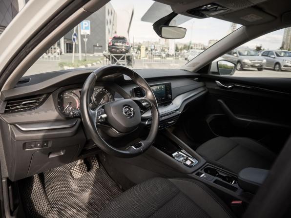 Skoda Octavia IV (A8) с пробегом 2021 года, цена 2 340 000 рублей, 104132 км, лифтбек, Автокод Объявления