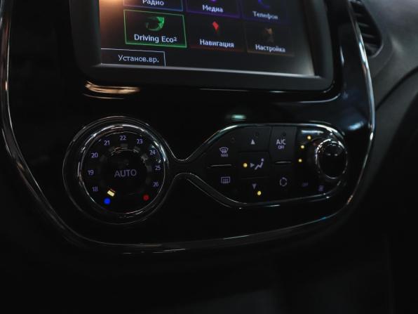Renault Kaptur I с пробегом 2017 года, цена 1 350 000 рублей, 112897 км, внедорожник, Автокод Объявления
