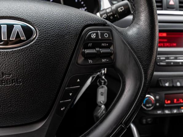 Kia Ceed II Рестайлинг с пробегом 2018 года, цена 1 590 000 рублей, 17768 км, хэтчбек, Автокод Объявления