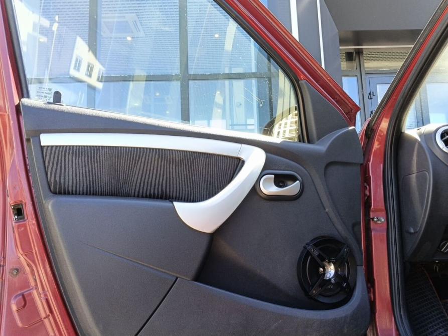 Renault Logan I Рестайлинг Москва  - изображение 16