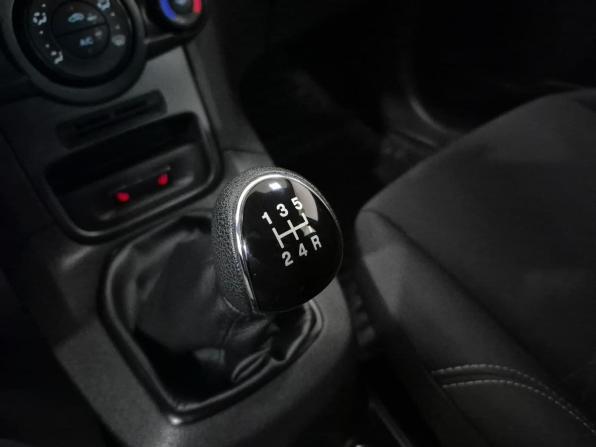 Ford Fiesta Mk6 Рестайлинг с пробегом 2016 года, цена 980 000 рублей, 45528 км, хэтчбек, Автокод Объявления