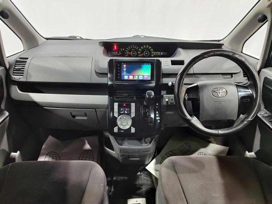 Toyota Voxy II (R70) Нижневартовск  - изображение 15