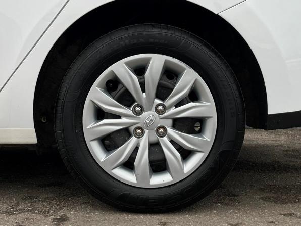 Hyundai Solaris II Рестайлинг с пробегом 2021 года, цена 1 532 400 рублей, 71558 км, седан, Автокод Объявления