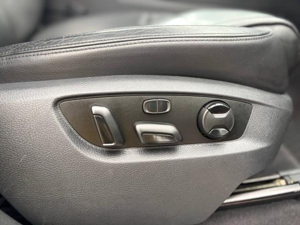 Volkswagen Touareg II с пробегом 2011 года, цена 1 695 000 рублей, 270000 км, внедорожник, Автокод Объявления