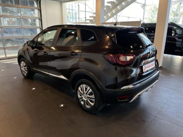 Renault Kaptur I с пробегом 2017 года, цена 1 250 000 рублей, 156020 км, внедорожник, Автокод Объявления