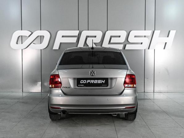 Volkswagen Polo V Рестайлинг с пробегом 2018 года, цена 1 419 000 рублей, 134575 км, седан, Автокод Объявления