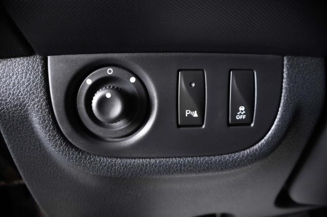Renault Sandero II Рестайлинг с пробегом 2018 года, цена 969 000 рублей, 187000 км, хэтчбек, Автокод Объявления