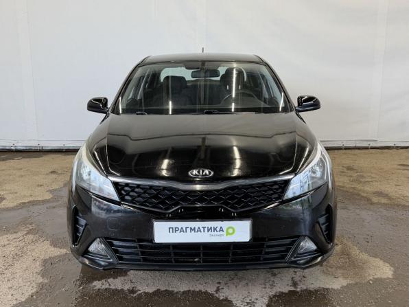 Kia Rio IV Рестайлинг с пробегом 2021 года, цена 1 820 000 рублей, 53049 км, седан, Автокод Объявления