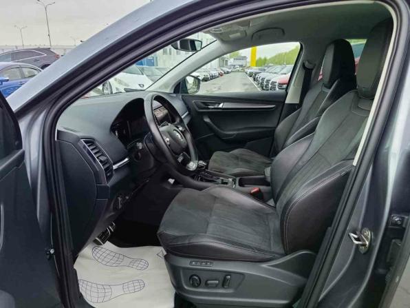 Skoda Karoq I с пробегом 2020 года, цена 2 644 995 рублей, 48043 км, внедорожник, Автокод Объявления