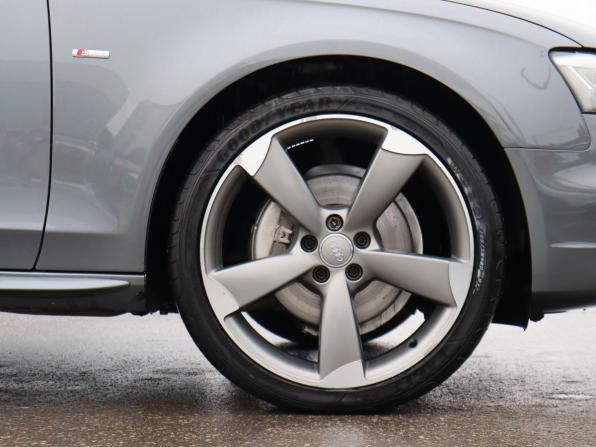 Audi A4 IV (B8) Рестайлинг с пробегом 2012 года, цена 1 500 000 рублей, 201075 км, седан, Автокод Объявления