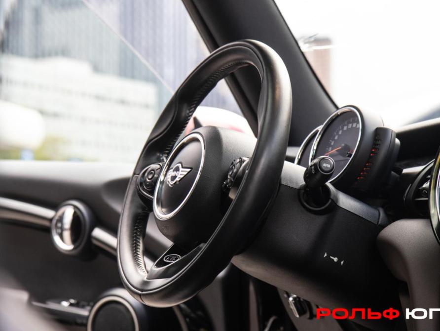Mini Hatch III (F55/F56) Москва  - изображение 14