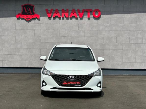 Hyundai Solaris II Рестайлинг с пробегом 2021 года, цена 1 400 000 рублей, 101245 км, седан, Автокод Объявления
