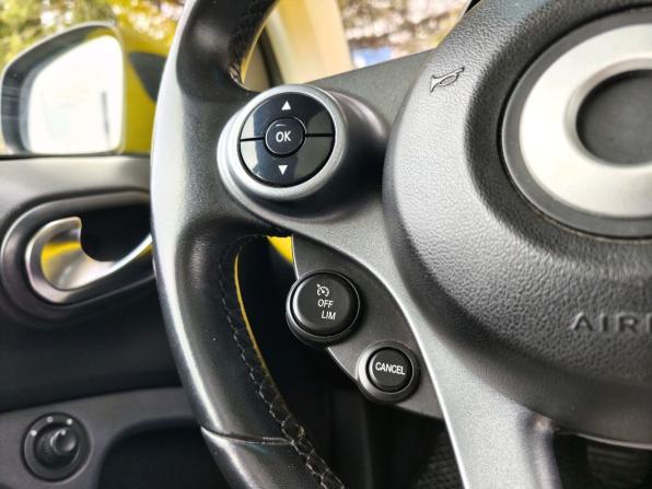 Smart Fortwo III с пробегом 2018 года, цена 1 299 000 рублей, 60000 км, хэтчбек, Автокод Объявления
