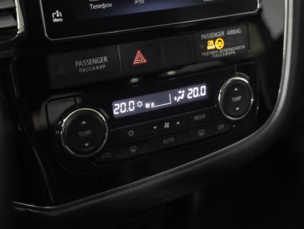 Mitsubishi Outlander III Рестайлинг 3 с пробегом 2018 года, цена 1 949 000 рублей, 157693 км, внедорожник, Автокод Объявления