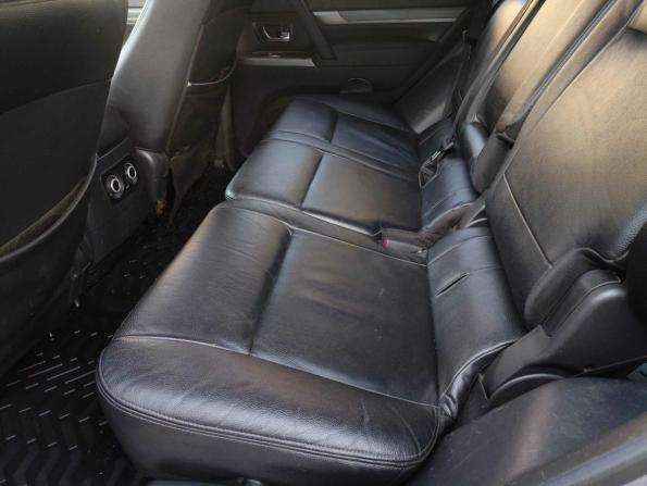 Mitsubishi Pajero IV Рестайлинг 2 с пробегом 2015 года, цена 1 819 000 рублей, 239406 км, внедорожник, Автокод Объявления