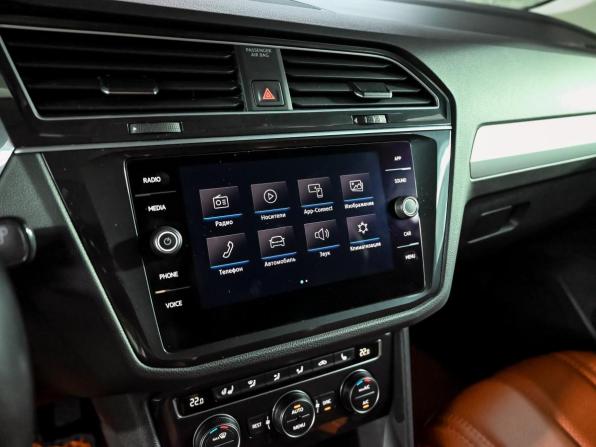 Volkswagen Tiguan II с пробегом 2020 года, цена 2 950 000 рублей, 83740 км, внедорожник, Автокод Объявления