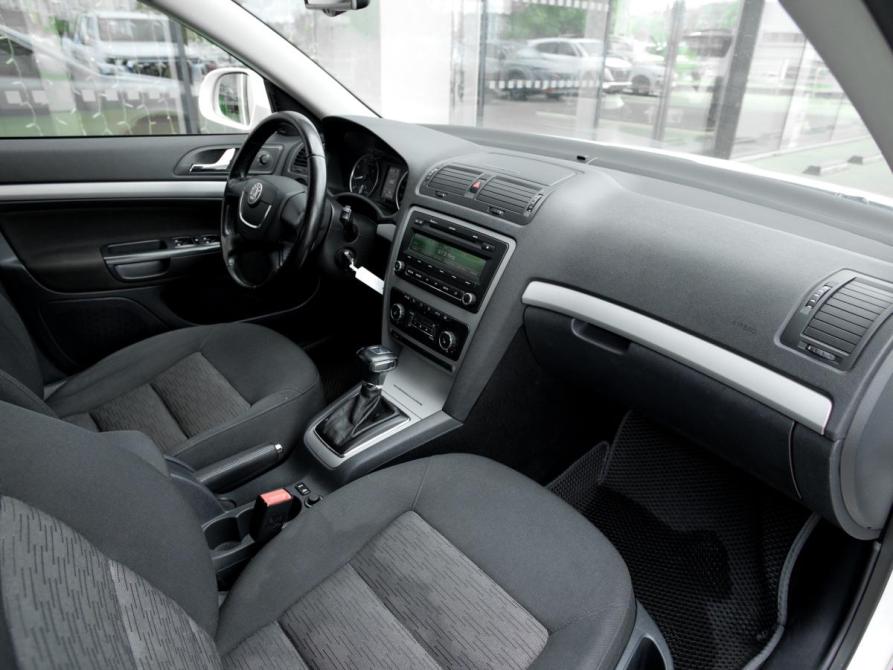 Skoda Octavia II (A5) Рестайлинг Москва  - изображение 7