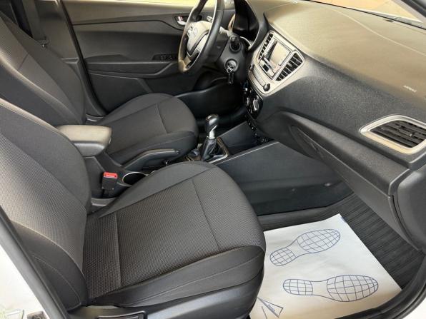 Hyundai Solaris II Рестайлинг с пробегом 2021 года, цена 1 369 000 рублей, 117488 км, седан, Автокод Объявления