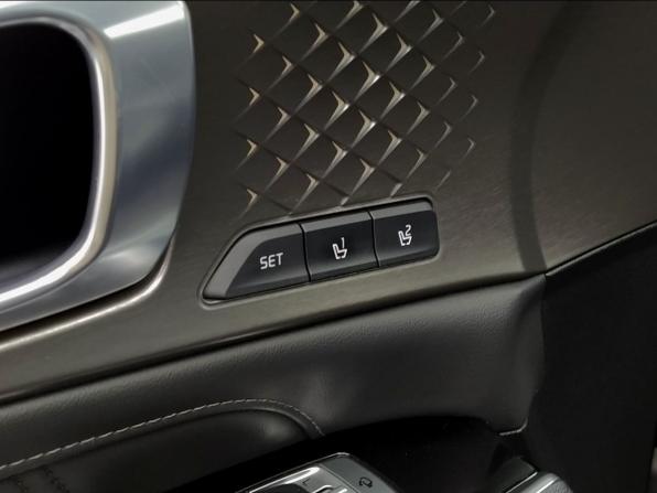 Kia Sorento IV с пробегом 2022 года, цена 3 699 000 рублей, 92500 км, внедорожник, Автокод Объявления