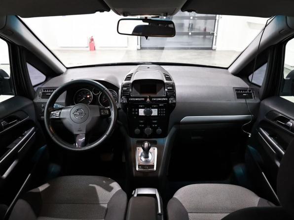 Opel Zafira B Рестайлинг с пробегом 2011 года, цена 795 000 рублей, 184313 км, компактвэн, Автокод Объявления