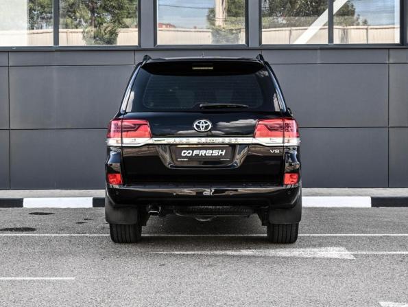 Toyota Land Cruiser 200 Series Рестайлинг 2 с пробегом 2015 года, цена 4 984 000 рублей, 190697 км, внедорожник, Автокод Объявления
