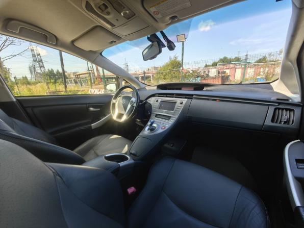 Toyota Prius III Рестайлинг (XW30) с пробегом 2012 года, цена 999 000 рублей, 160000 км, лифтбек, Автокод Объявления