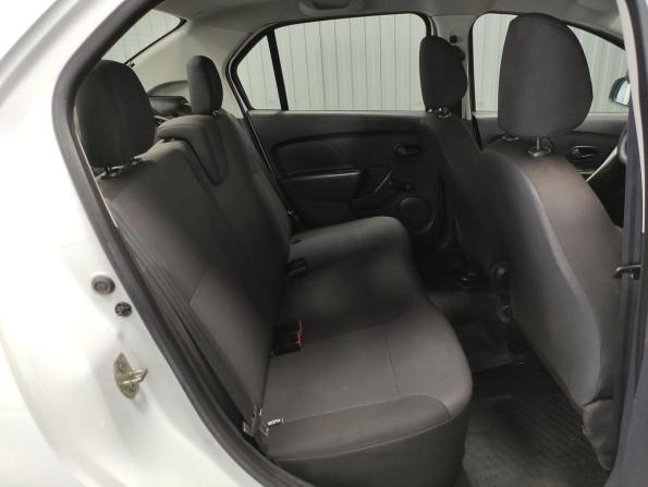 Renault Logan II с пробегом 2018 года, цена 583 000 рублей, 110000 км, седан, Автокод Объявления