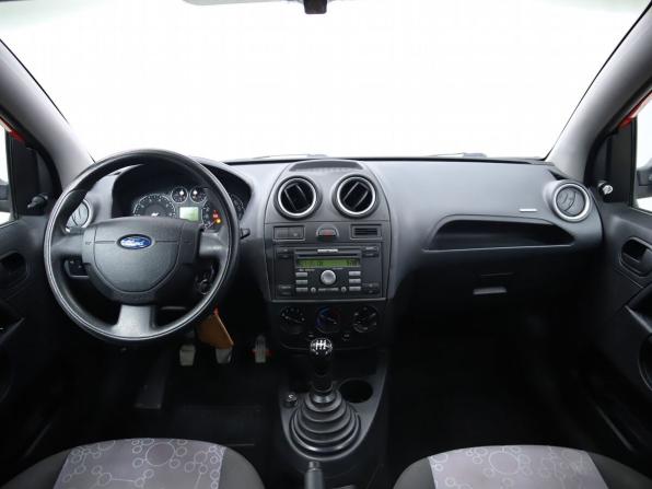 Ford Fiesta Mk5 с пробегом 2008 года, цена 250 000 рублей, 196163 км, хэтчбек, Автокод Объявления