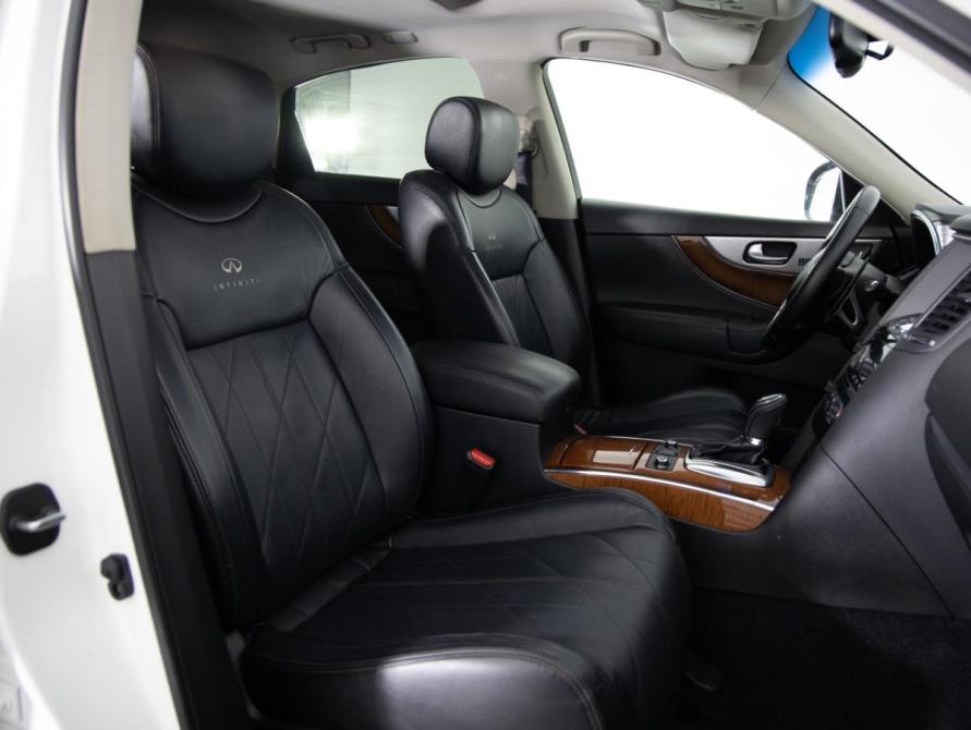 Infiniti QX70 Санкт-Петербург  - изображение 11