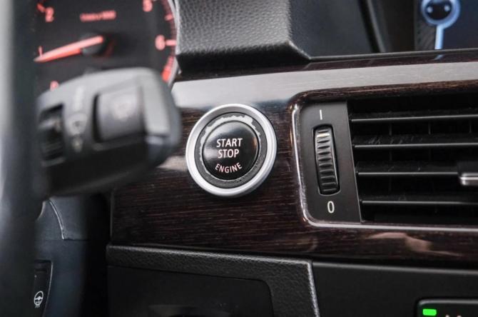 BMW 3 серии V (E90/E91/E92/E93) Рестайлинг с пробегом 2011 года, цена 1 339 000 рублей, 216000 км, седан, Автокод Объявления