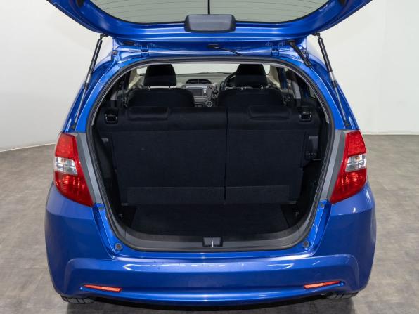 Honda Fit II с пробегом 2012 года, цена 1 020 000 рублей, 104648 км, хэтчбек, Автокод Объявления