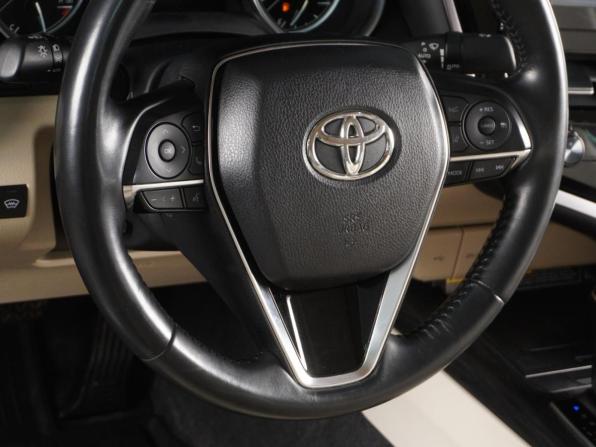 Toyota Camry VIII (XV70) Рестайлинг с пробегом 2021 года, цена 3 685 000 рублей, 50794 км, седан, Автокод Объявления