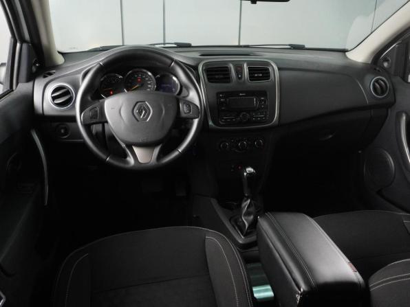 Renault Logan II с пробегом 2017 года, цена 914 000 рублей, 159245 км, седан, Автокод Объявления