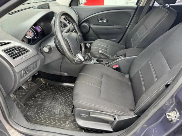 Renault Fluence I Рестайлинг с пробегом 2013 года, цена 773 015 рублей, 148722 км, седан, Автокод Объявления