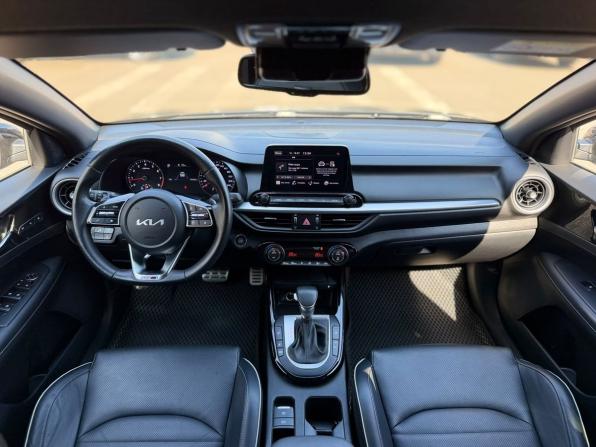 Kia Cerato IV Рестайлинг с пробегом 2022 года, цена 2 190 000 рублей, 75220 км, седан, Автокод Объявления
