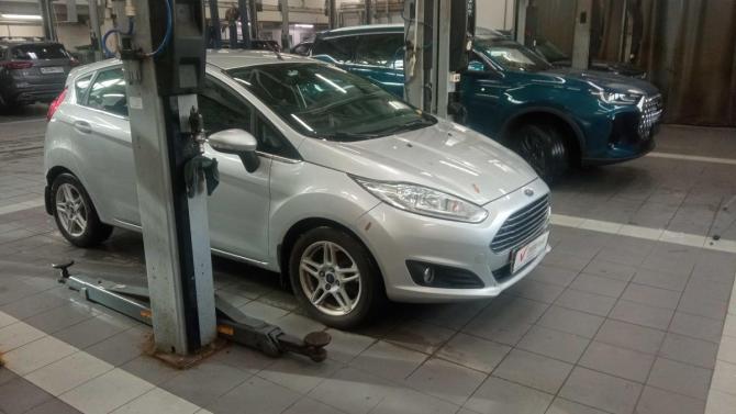 Ford Fiesta Mk6 Рестайлинг с пробегом 2016 года, цена 630 000 рублей, 182454 км, хэтчбек, Автокод Объявления