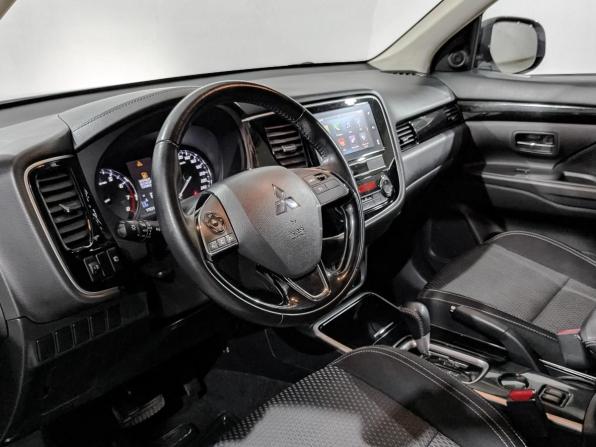 Mitsubishi Outlander III Рестайлинг 3 с пробегом 2019 года, цена 1 715 000 рублей, 170212 км, внедорожник, Автокод Объявления