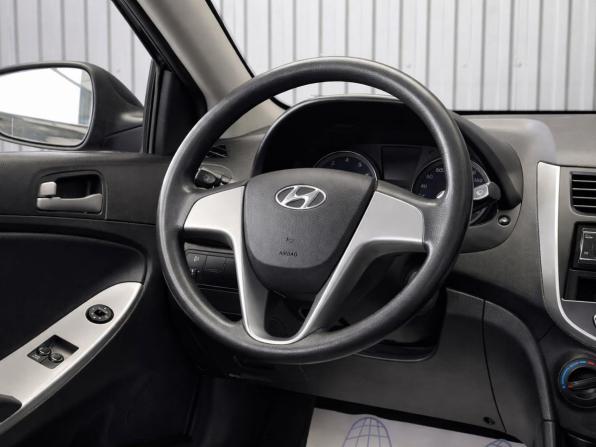 Hyundai Solaris I Рестайлинг с пробегом 2015 года, цена 957 000 рублей, 104286 км, седан, Автокод Объявления