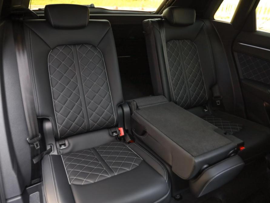 Audi Q3 II (F3) Санкт-Петербург  - изображение 32