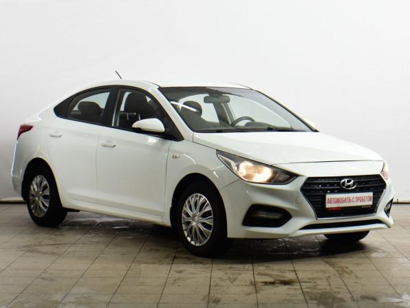Hyundai Solaris II с пробегом 2017 года, цена 799 000 рублей, 288312 км, седан, Автокод Объявления