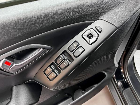 Hyundai ix35 I Рестайлинг с пробегом 2014 года, цена 1 250 000 рублей, 193451 км, внедорожник, Автокод Объявления