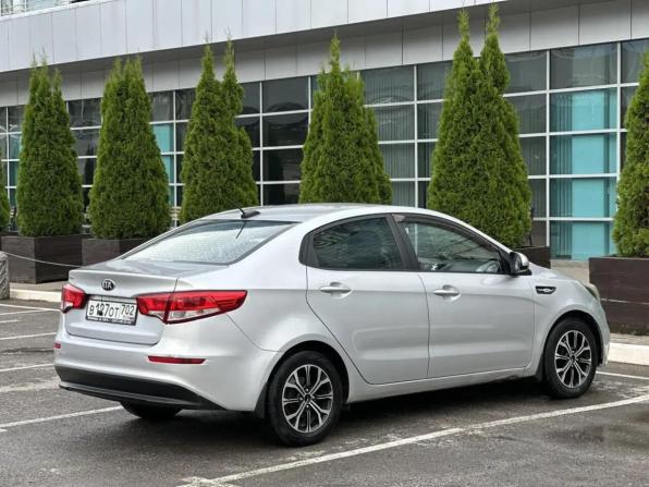 Kia Rio III Рестайлинг с пробегом 2017 года, цена 895 000 рублей, 114035 км, седан, Автокод Объявления