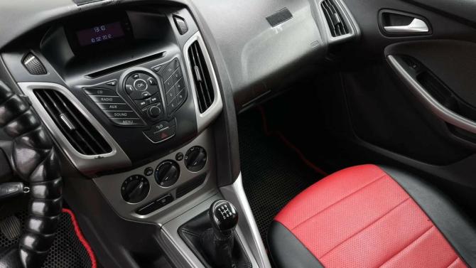 Ford Focus III с пробегом 2012 года, цена 649 000 рублей, 278894 км, универсал, Автокод Объявления