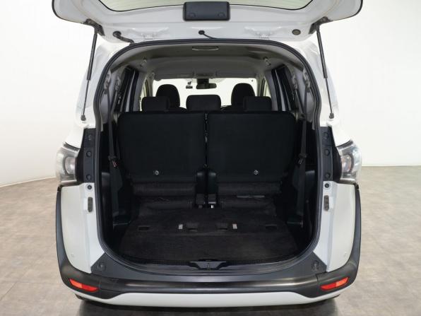 Toyota Sienta II Рестайлинг с пробегом 2020 года, цена 1 255 000 рублей, 181700 км, компактвэн, Автокод Объявления