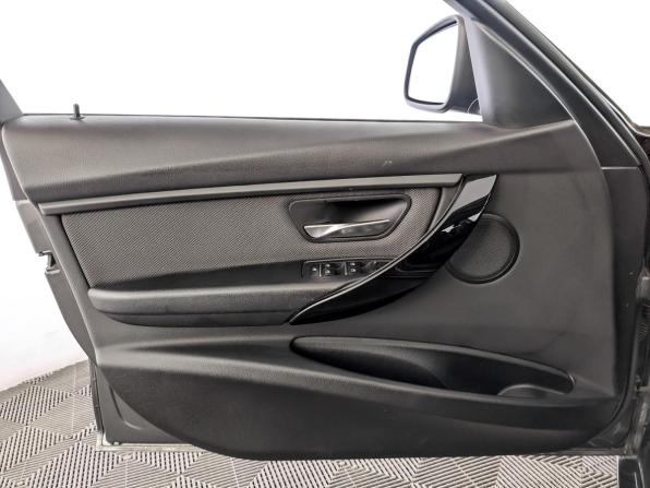BMW 3 серии VI (F3x) Рестайлинг с пробегом 2018 года, цена 2 150 000 рублей, 87480 км, седан, Автокод Объявления