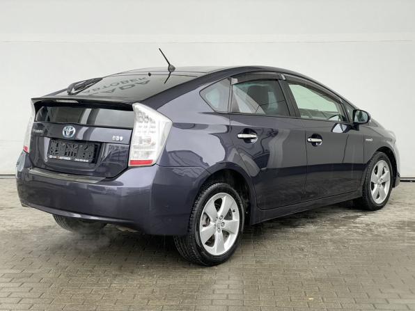 Toyota Prius III (XW30) с пробегом 2010 года, цена 938 000 рублей, 251599 км, лифтбек, Автокод Объявления